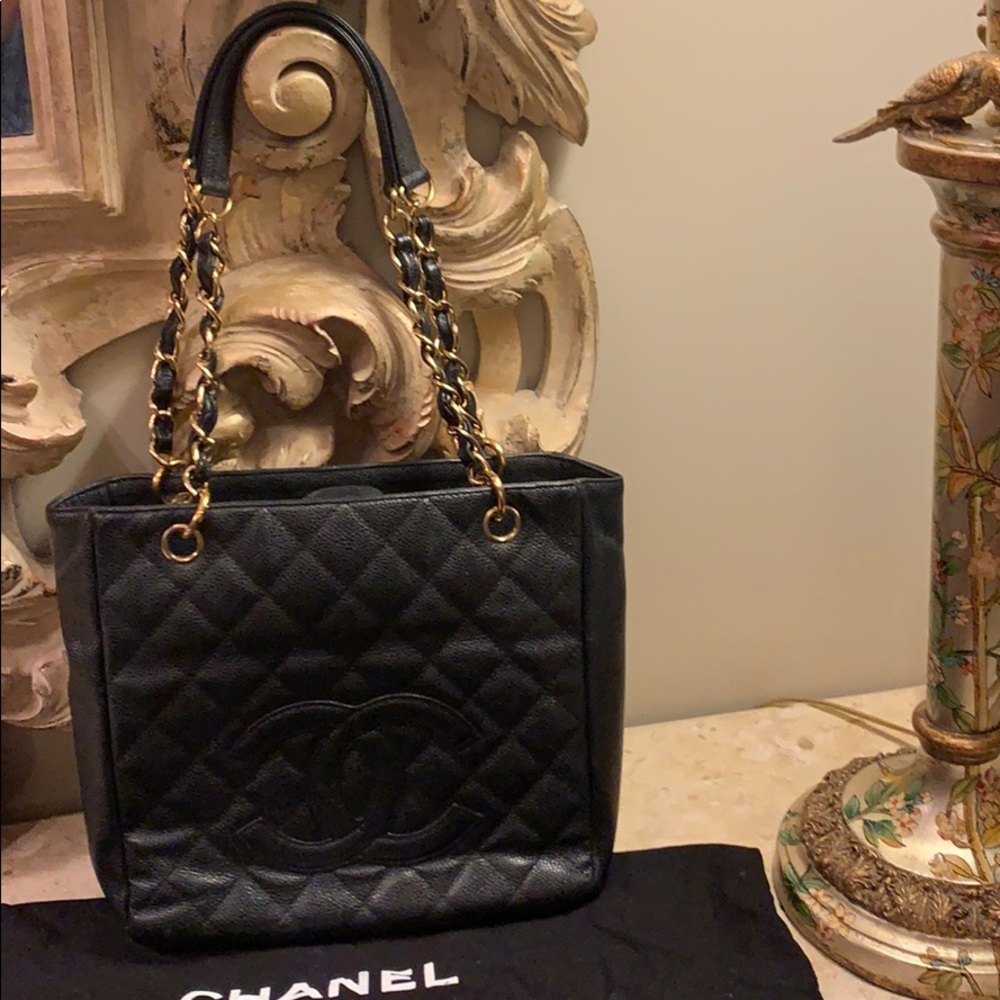 CHANEL CC Caviar black Shopping Bag
